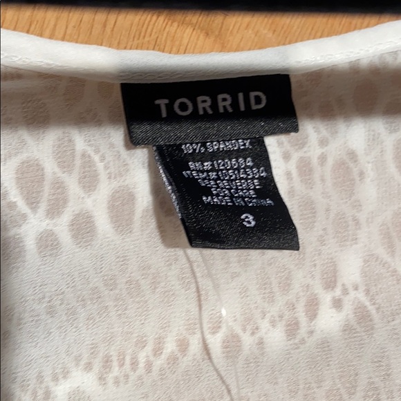 NWT Sz 3 Torrid plus size white blouse shirt party dress casual top flowy - Picture 7 of 9